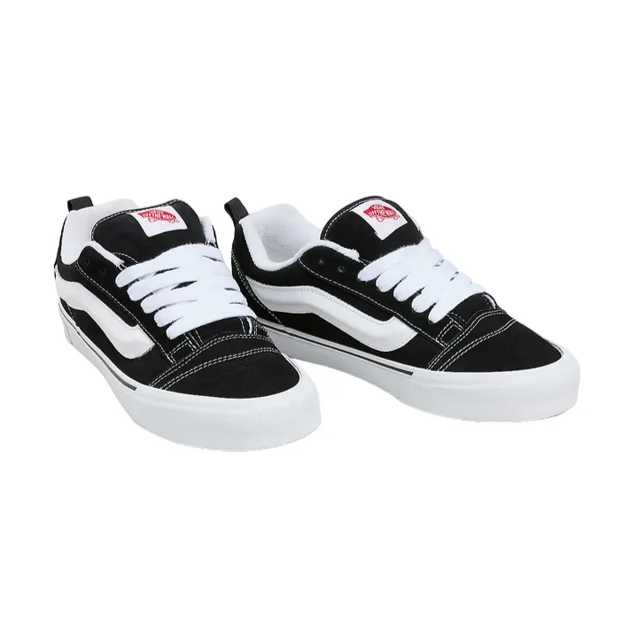 running in a golf course area shoes Vans Knu Skool Uomo VN0009QC6BT1 | Sneakers Nero-Bianco