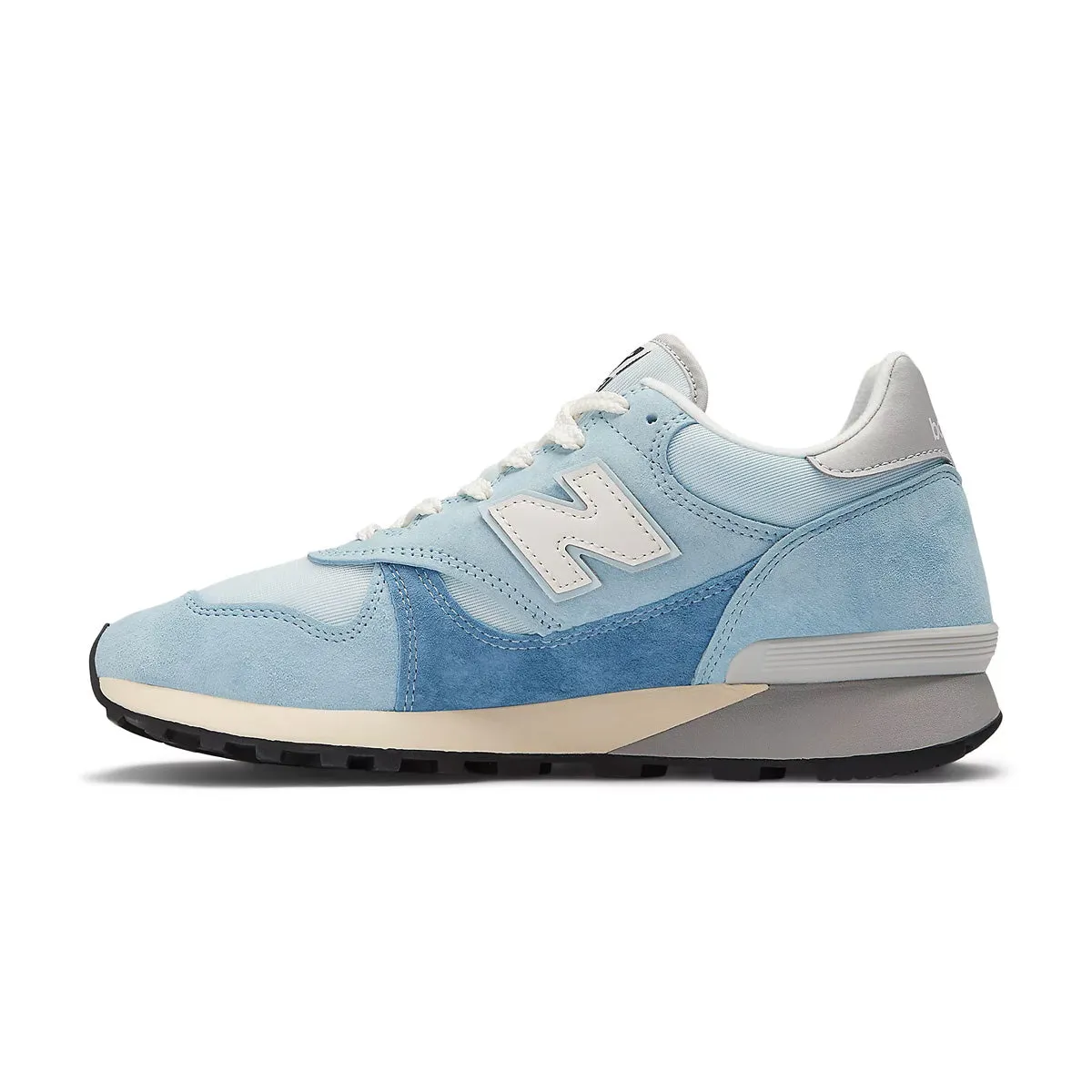 Trend-setting ease 475 'Quarry Blue'