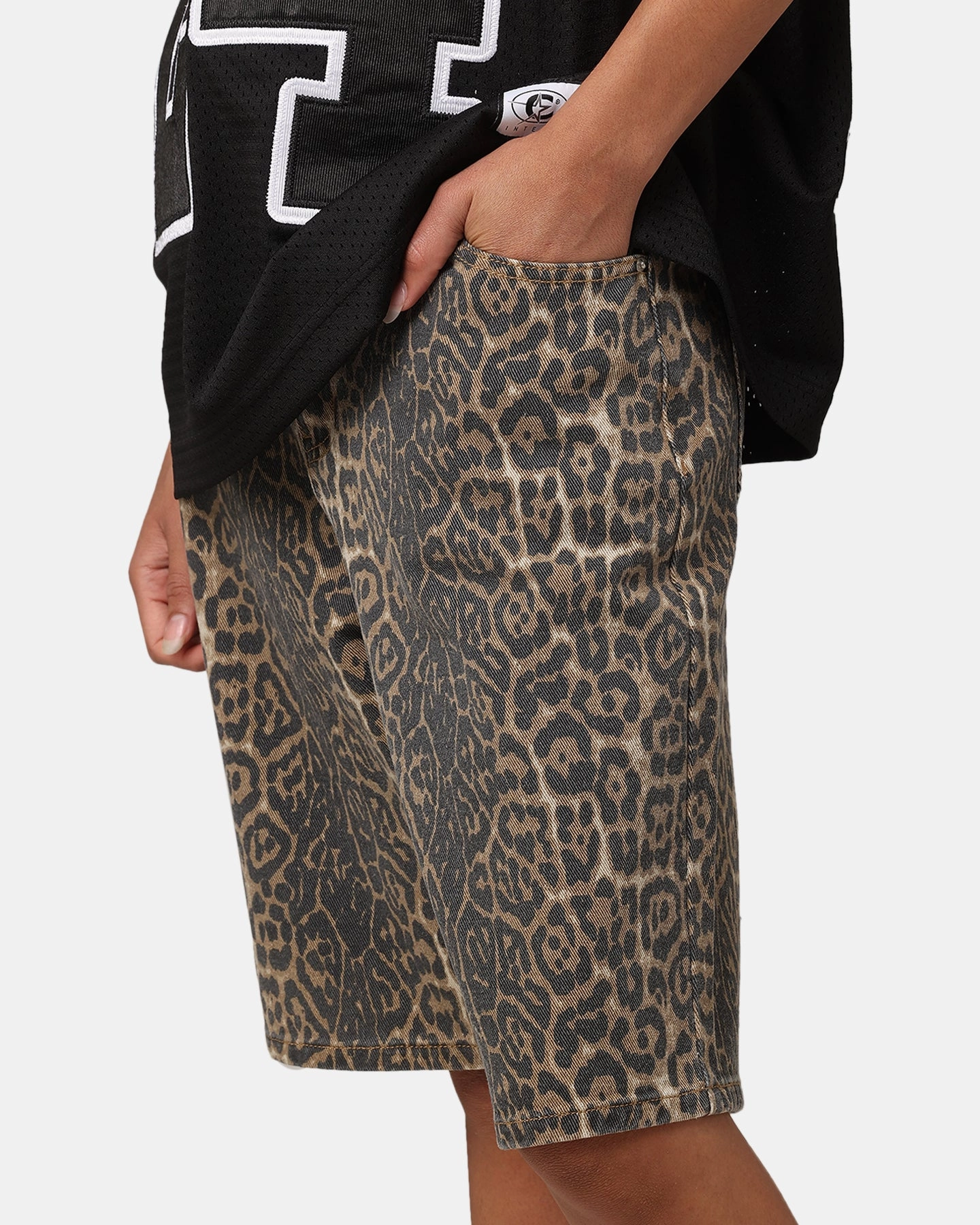 XXIII Leopard Jorts Leopard Effortless Layer