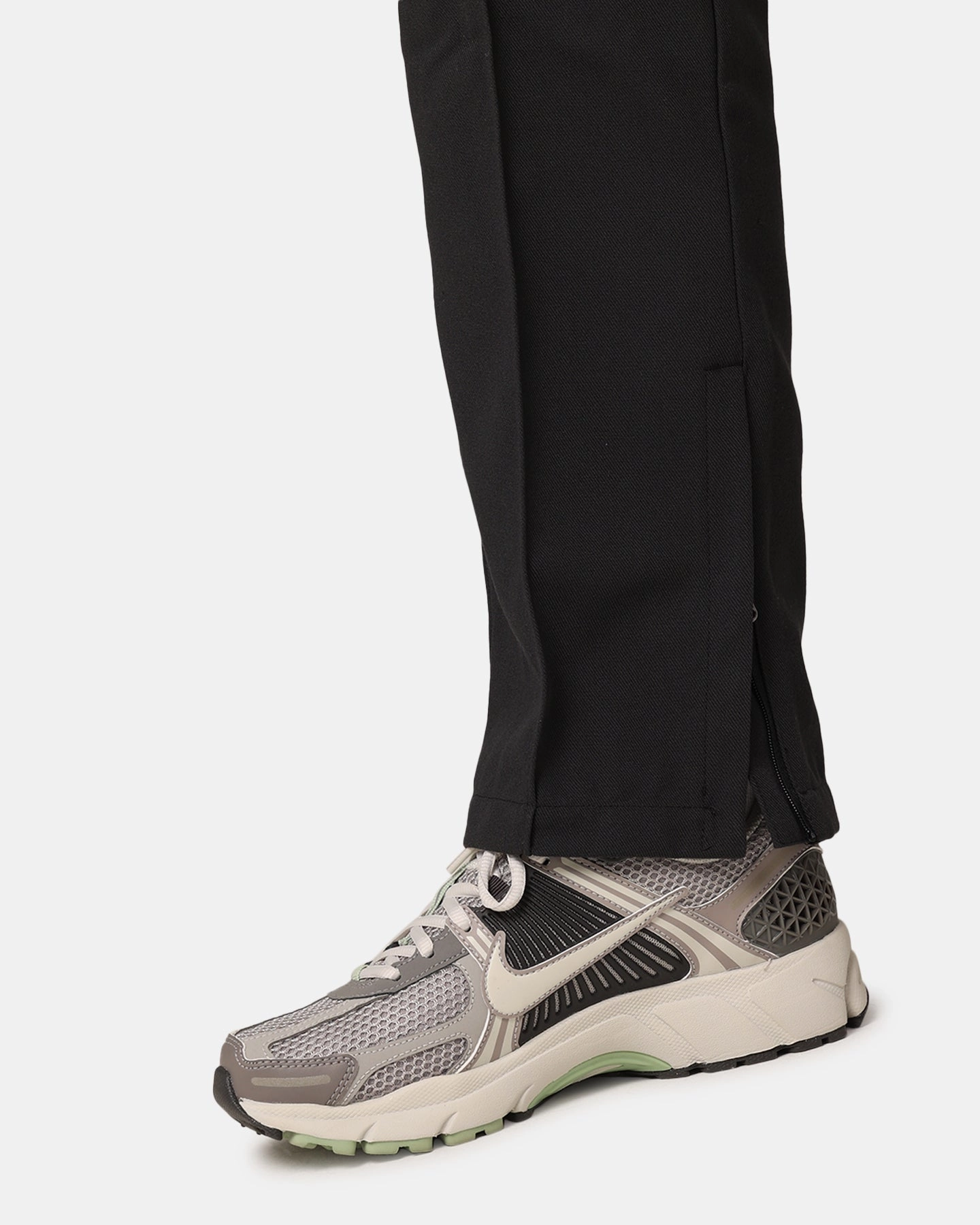 Jordan Women's Woven Pants Off Noir SecureClosureSystem Chilly Wear