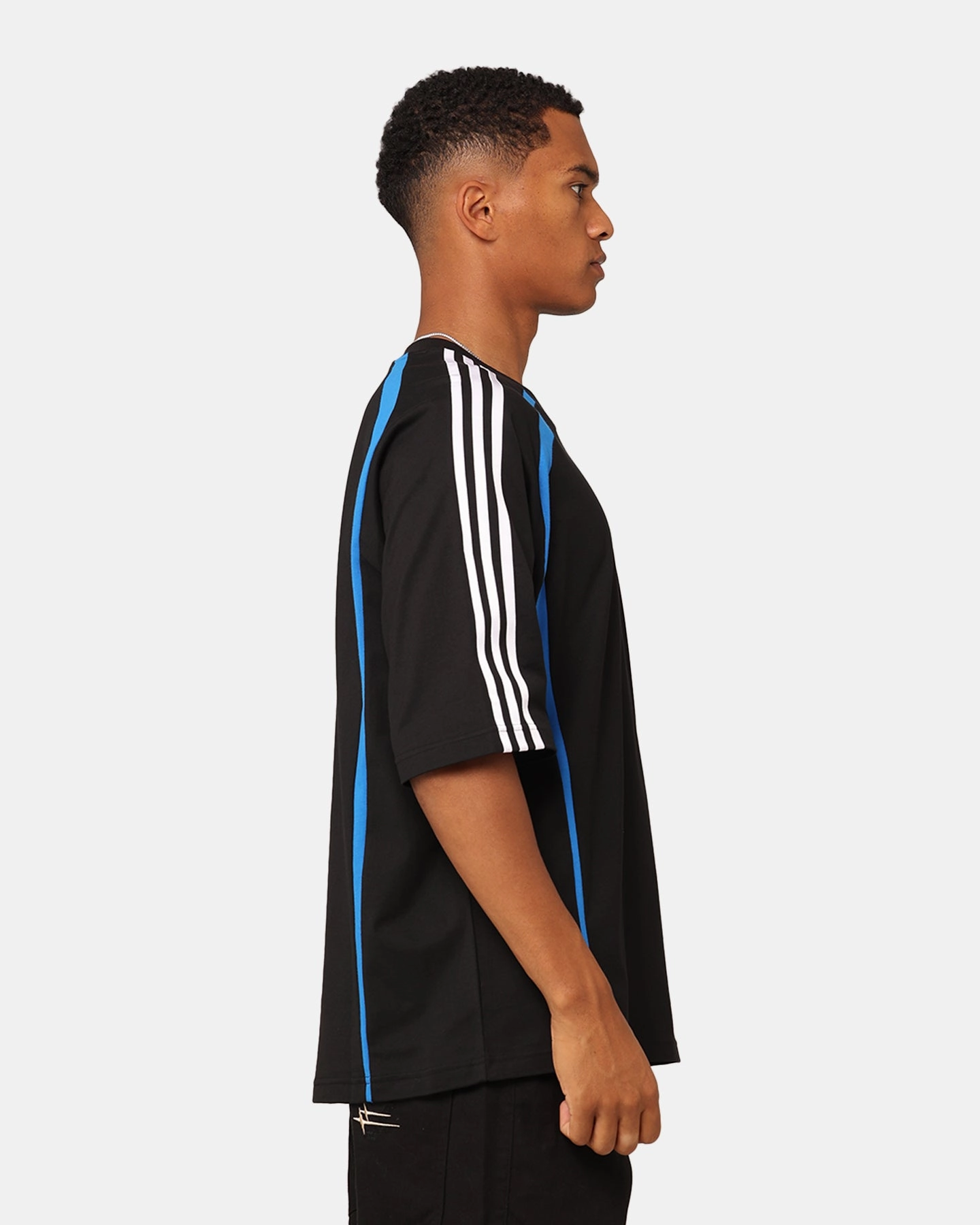 Outdoor Leisure Look Travel convenience Adidas Oversized T-Shirt Black