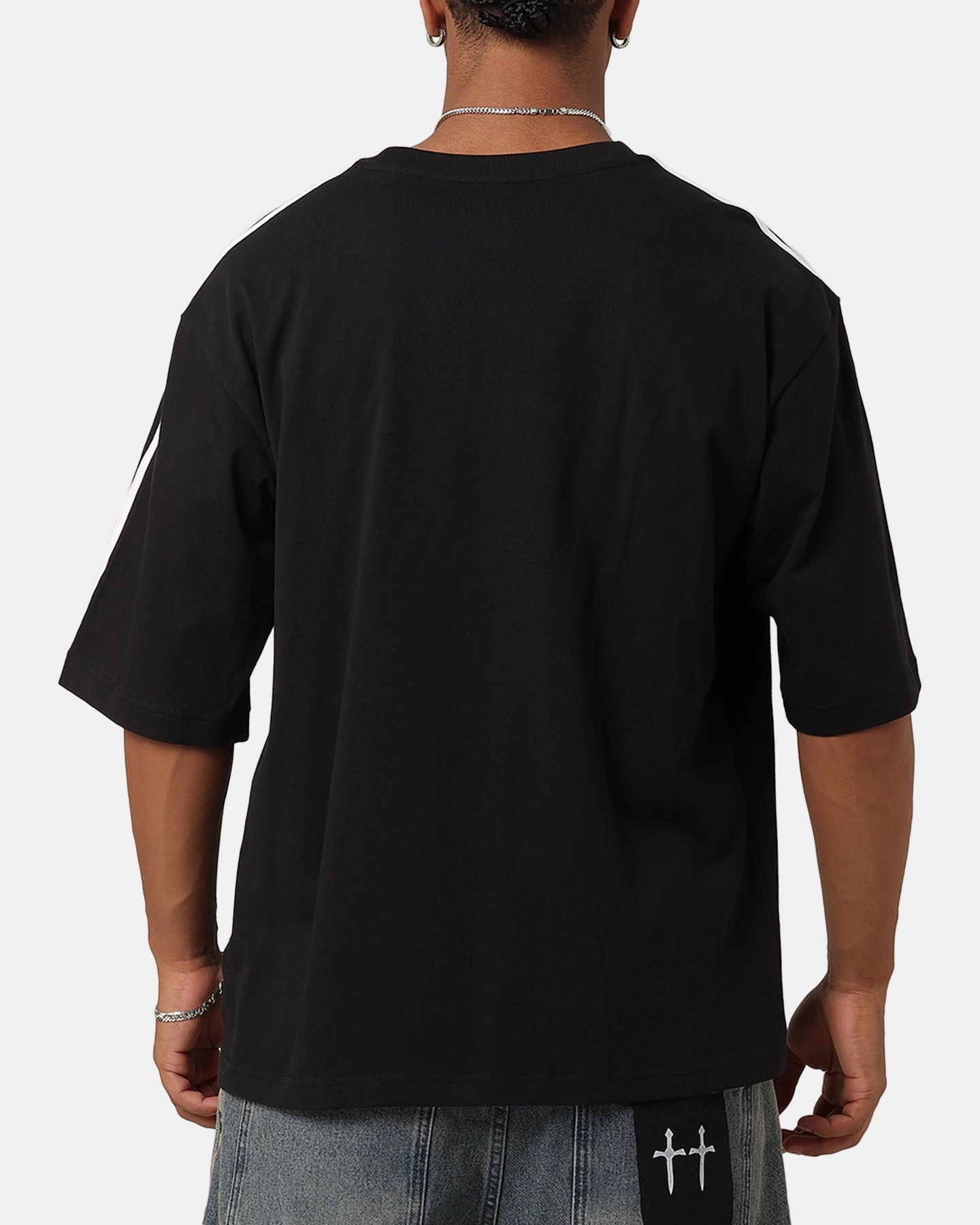 Versatile Fit Adidas Oversized T-Shirt Black