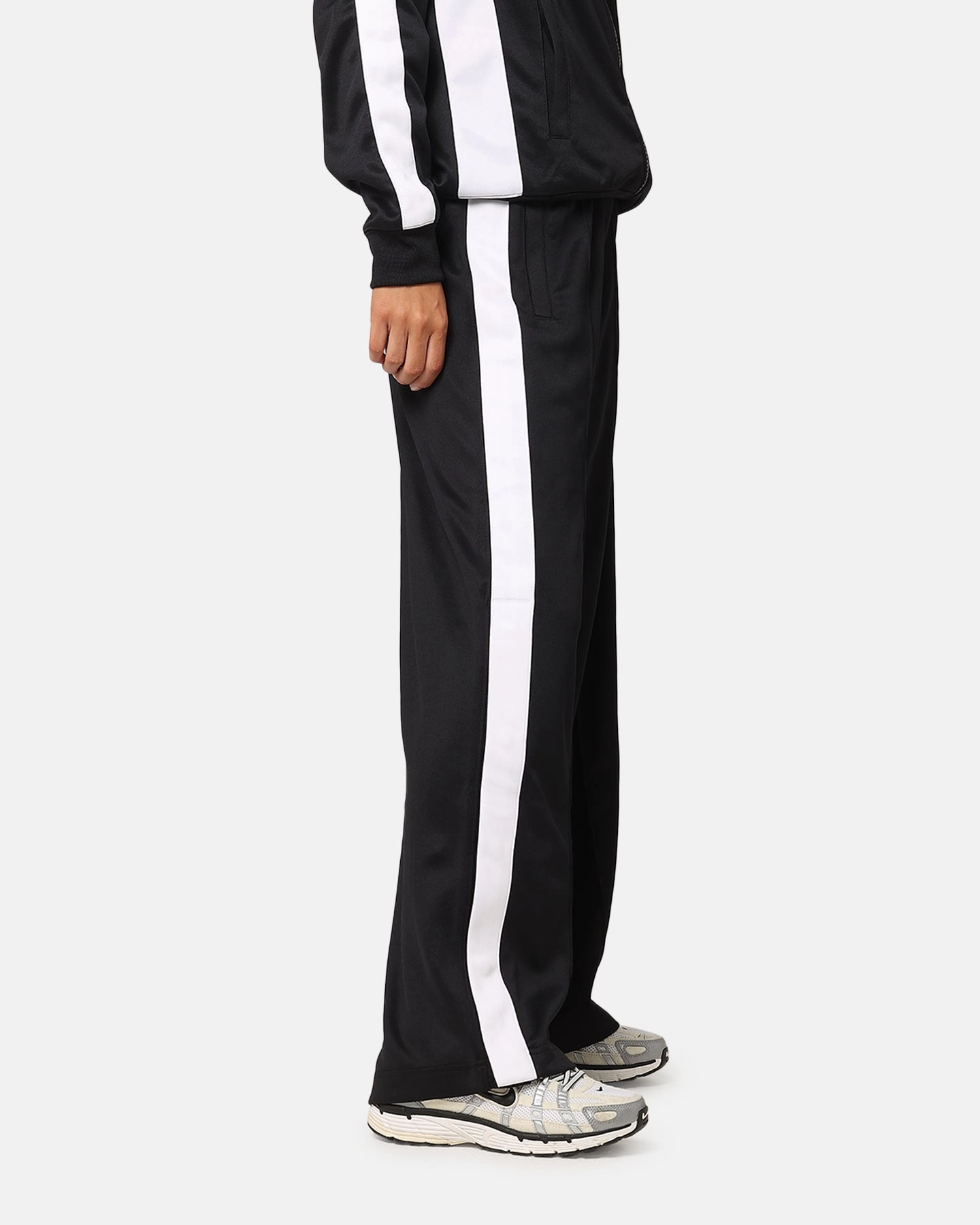 Nike Women's Sportswear Pants Black/White Simple Utility Everyday Ease