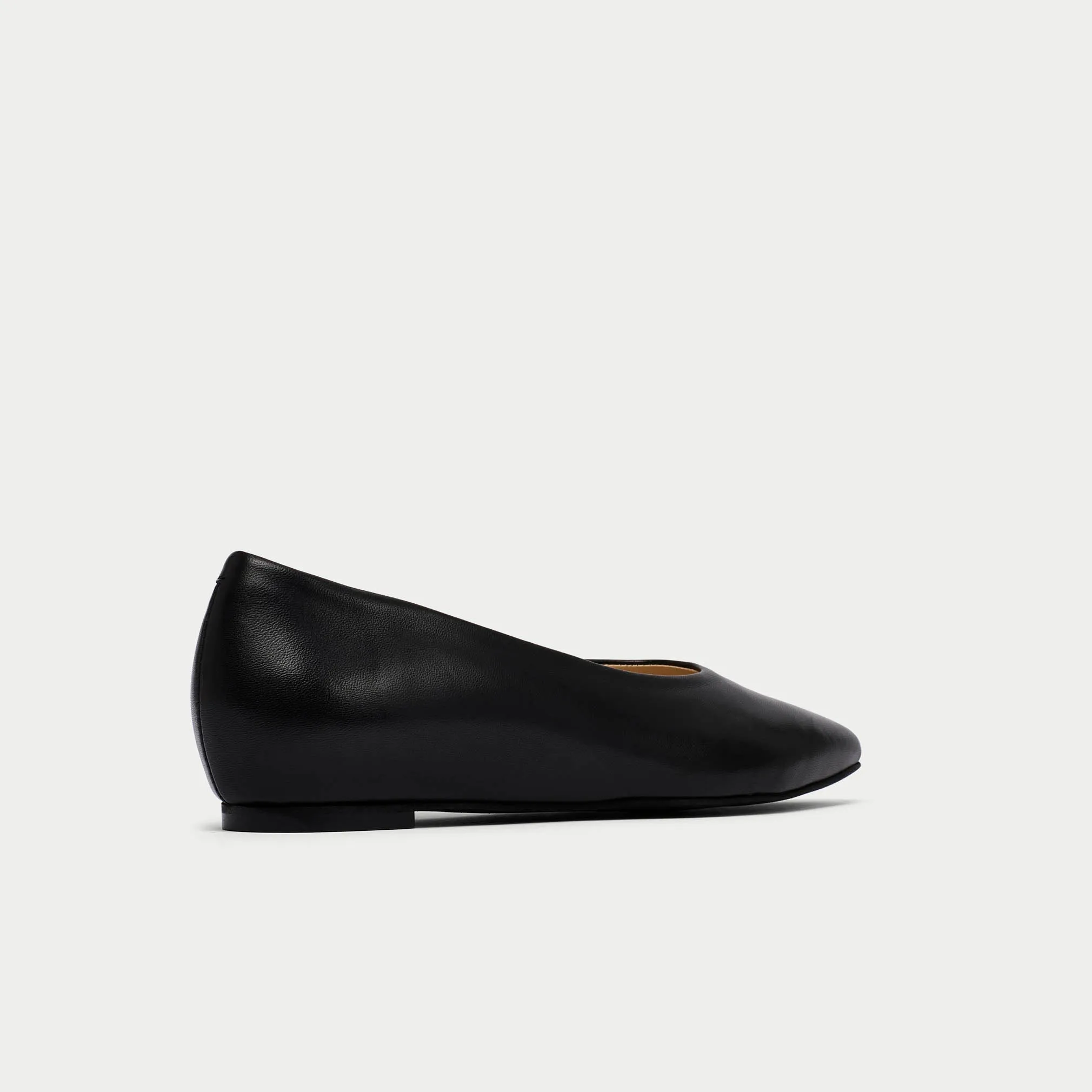 Agata - Black Leather