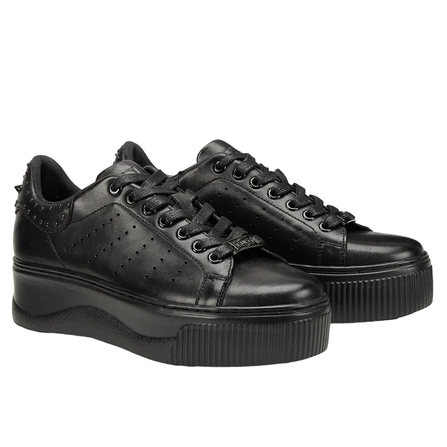 Cult scarpa sneakers da donna in pelle  con borchie Perry 4236 nero wide - fit - for - wide - feet shoes