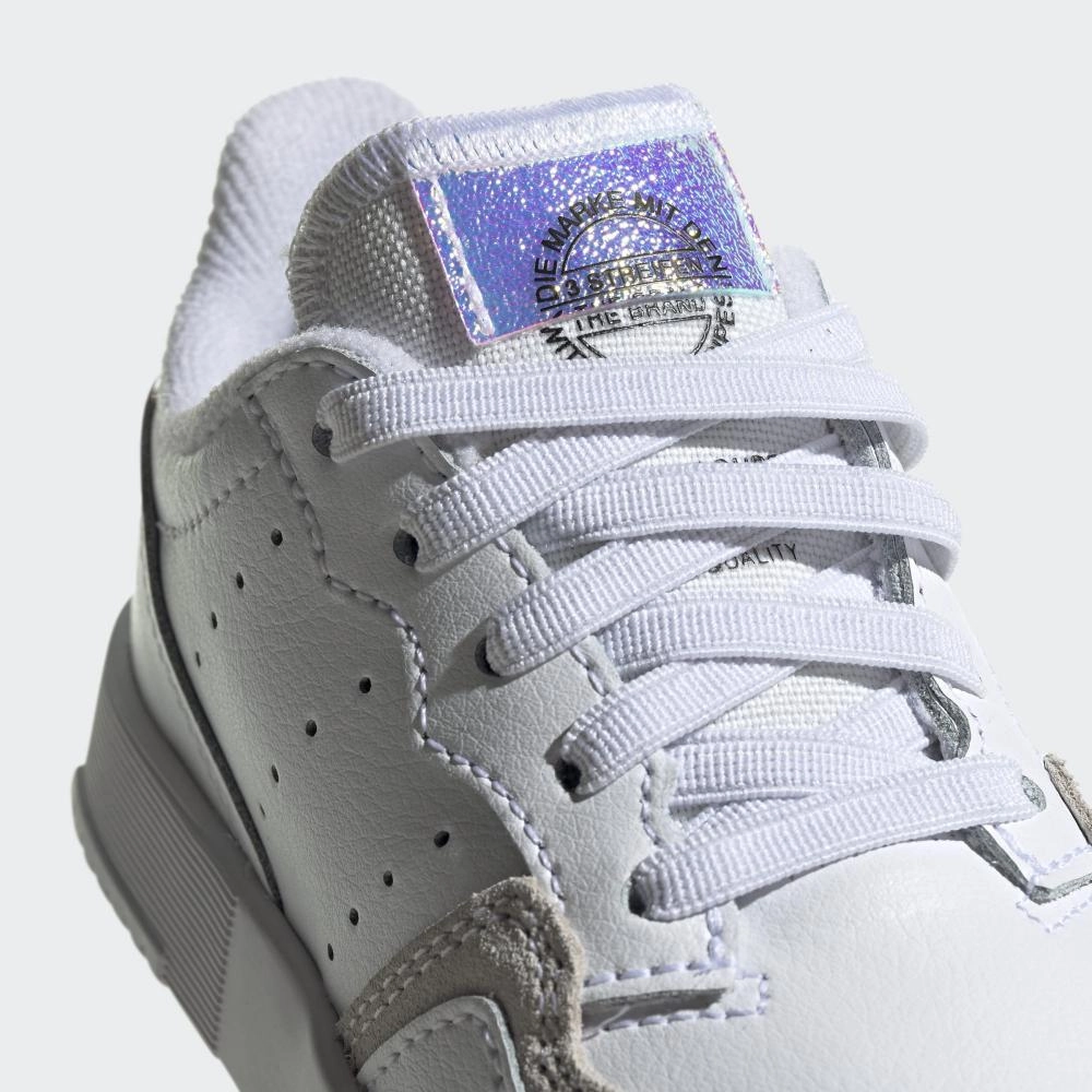running in a dance studio shoes endurance training shoe fitness Adidas Originals scarpa sneakers da bambino Supercourt CF I EG9083 bianco