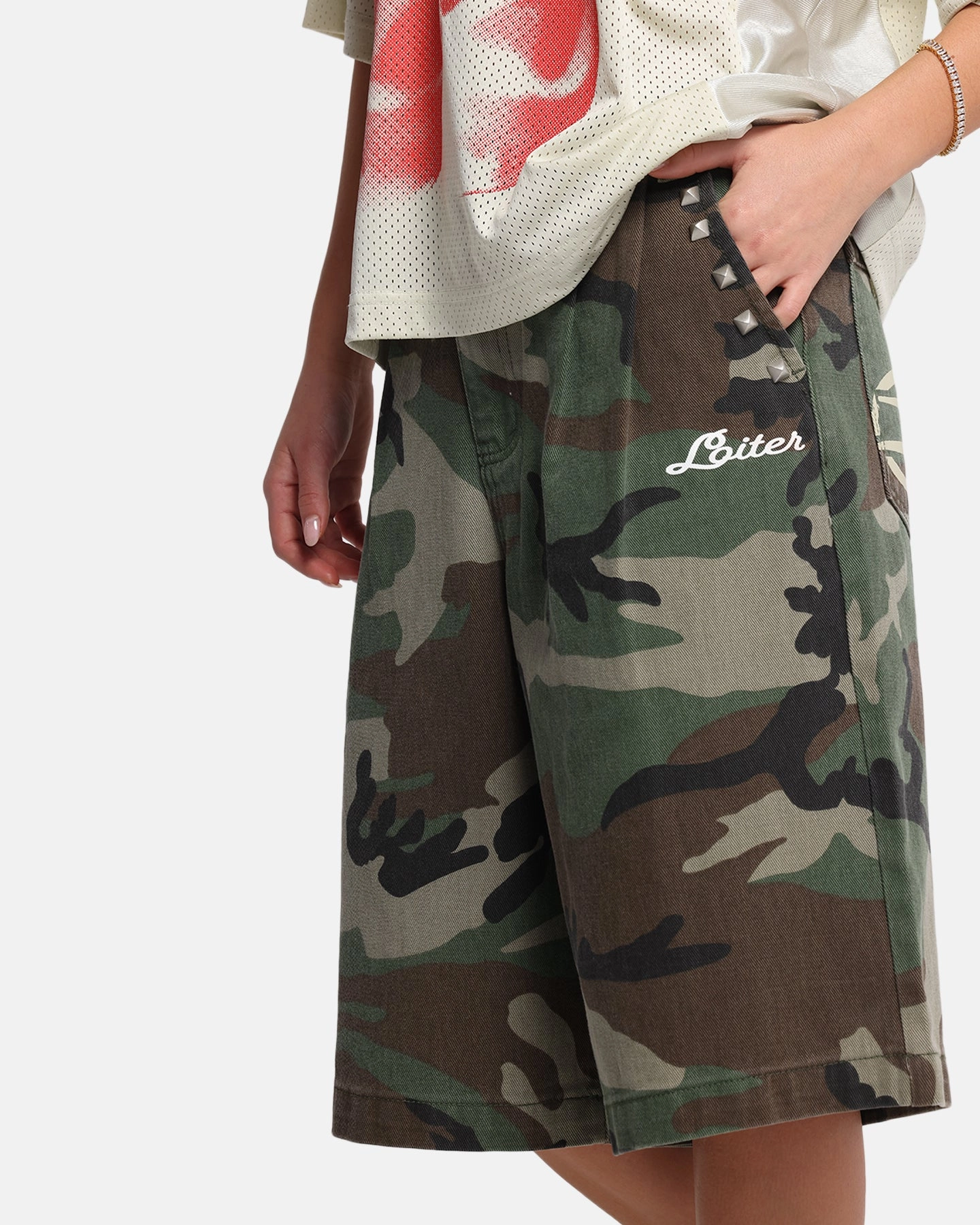 Loiter 3 Quarter Shorts Woodland Camo clean look Comfort Cushioning