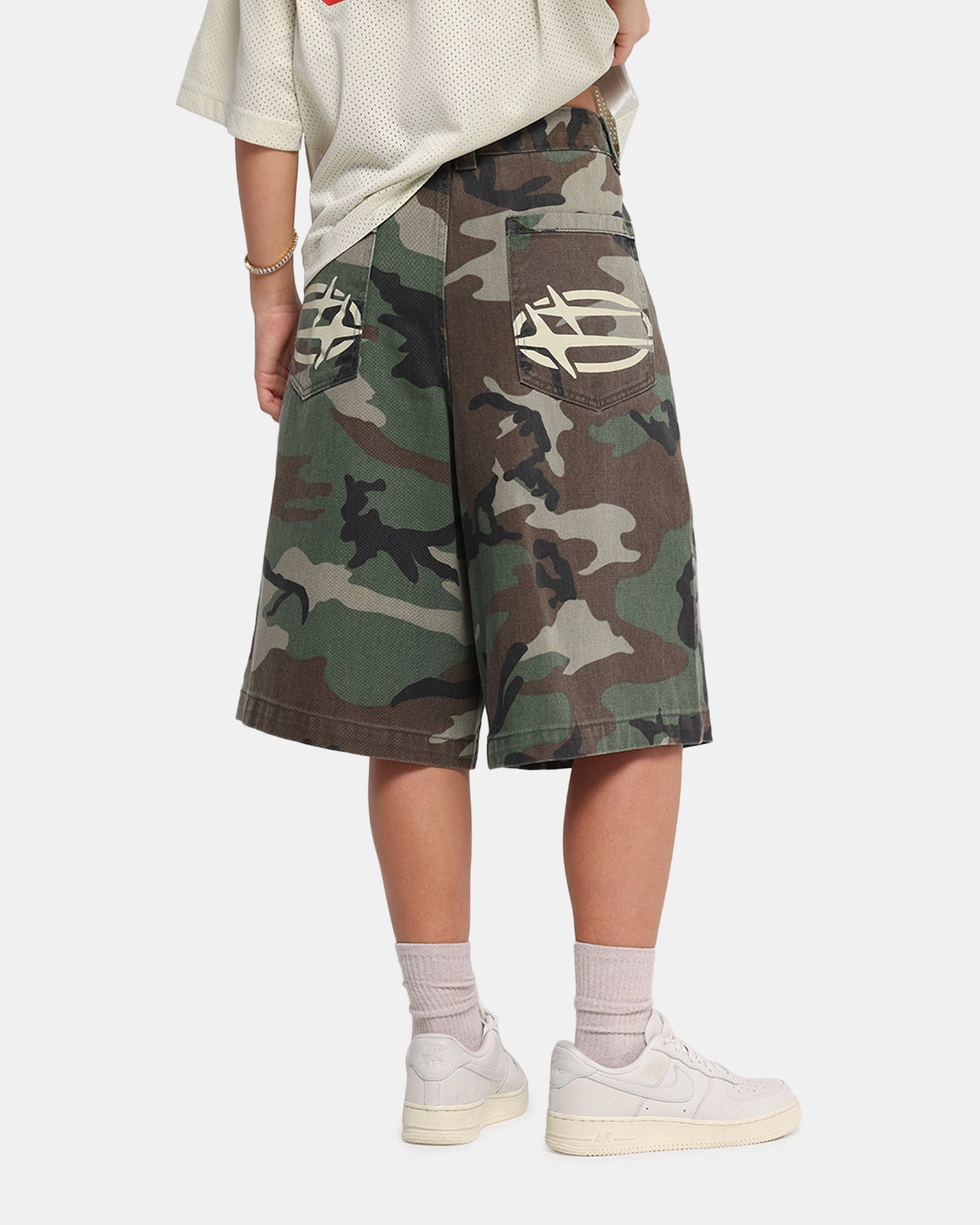 Effortless Design Loiter 3 Quarter Shorts Woodland Camo