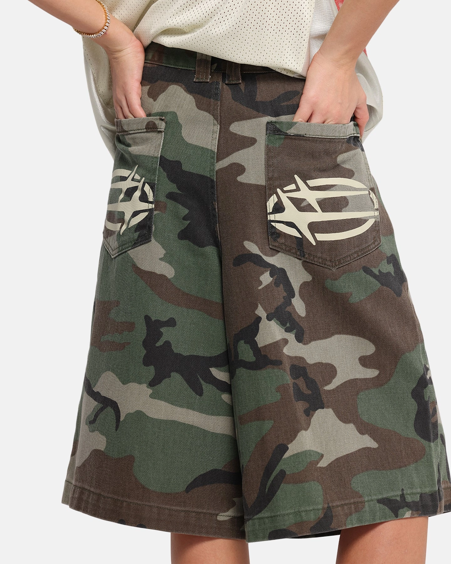Stretch Panels Loiter 3 Quarter Shorts Woodland Camo