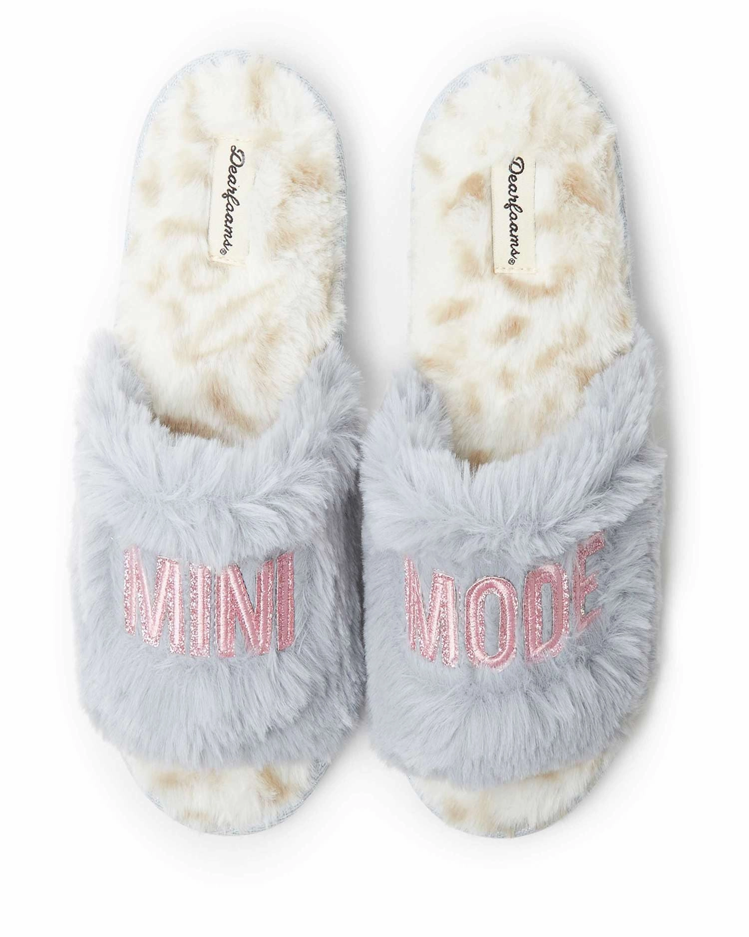 Dearfoams Kid's Girls Lana Fuzzy Slide Slipper Balance Sole Yoga Friendly