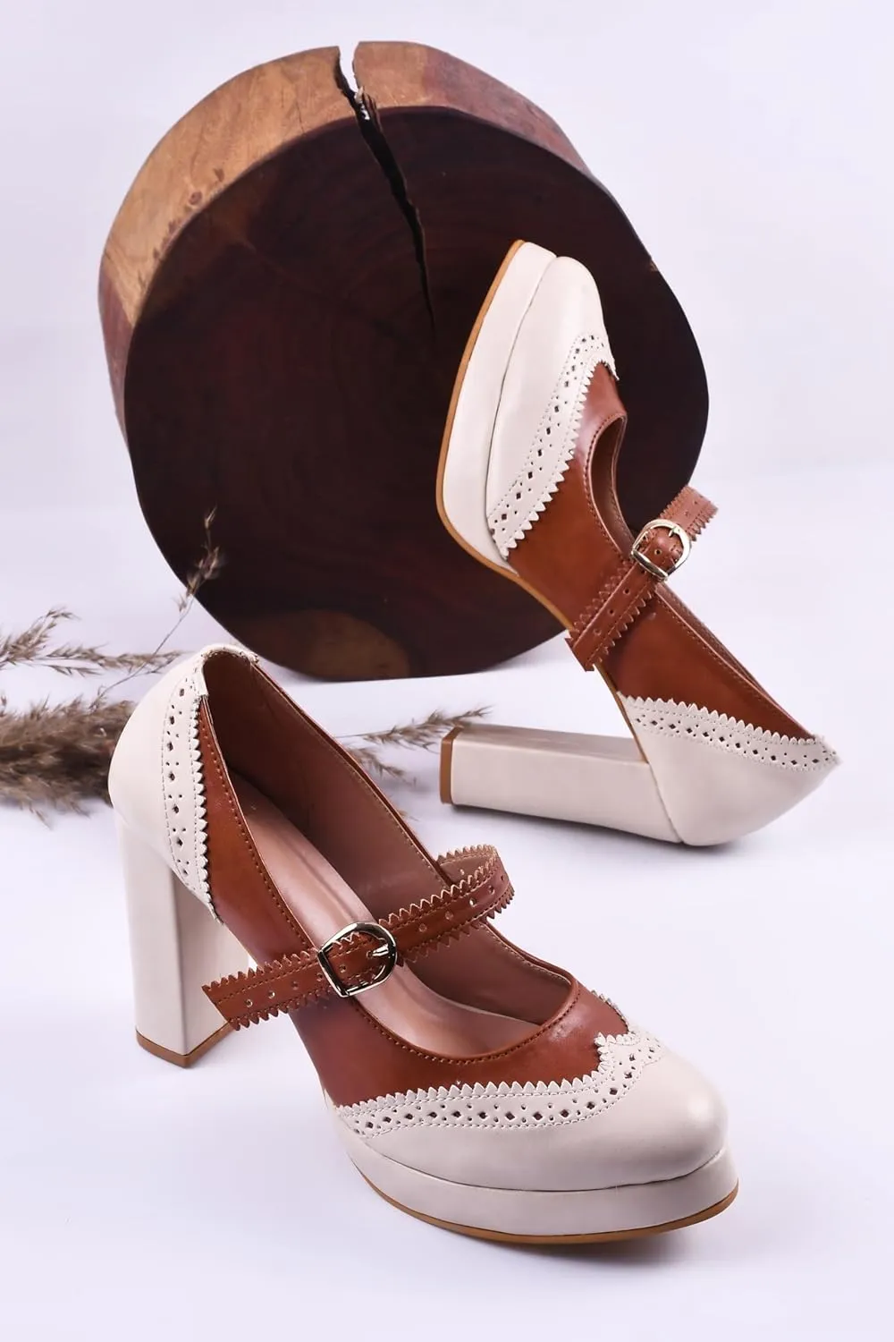 Attractive And Stylish Casual Ethnic Comfortable Fahsion Party Heels Stylish Block Heels Sandal For Womens & Girls