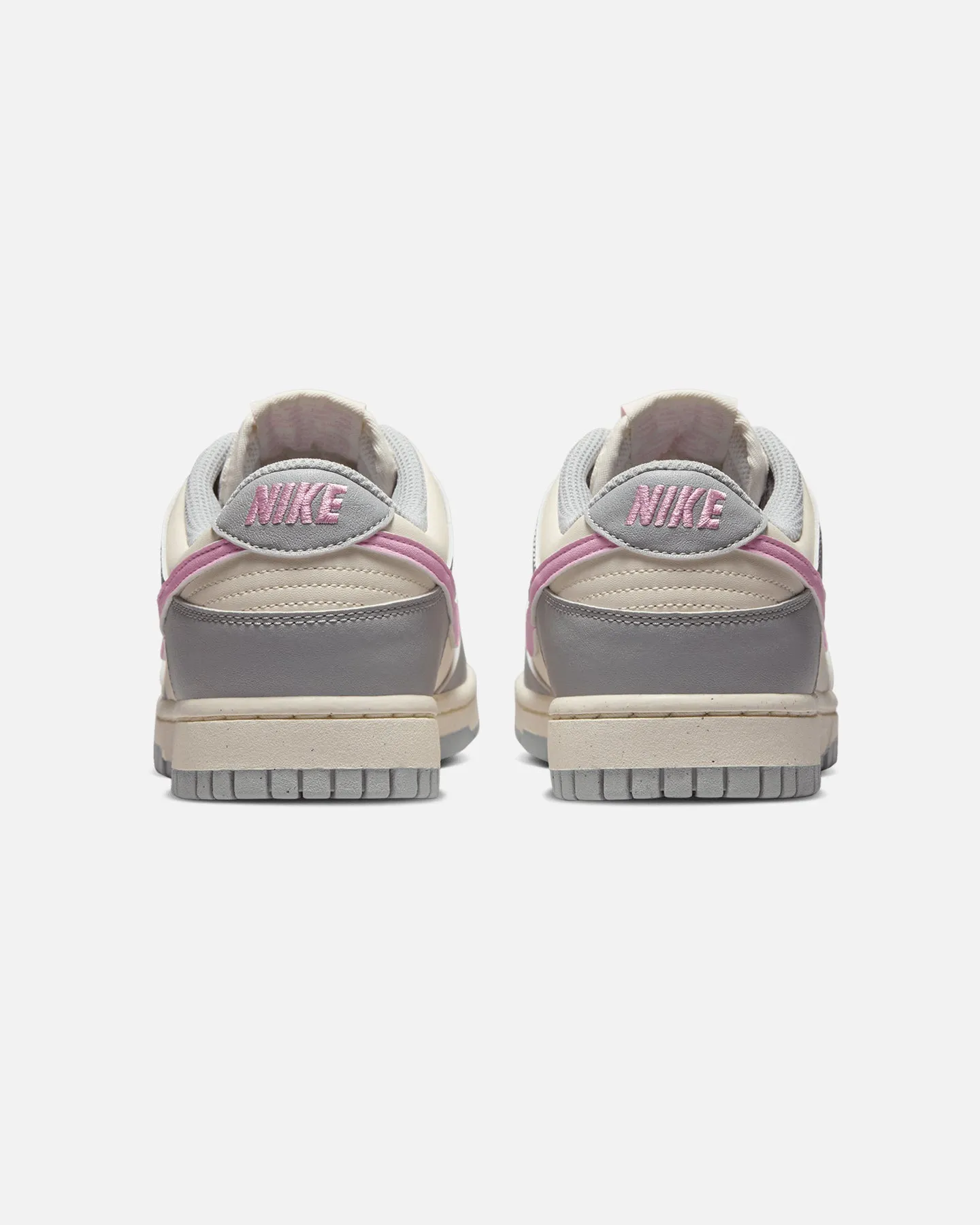 long - distance running option Nike Women's Dunk Low Next Nature Smoke Grey/Pink Rise