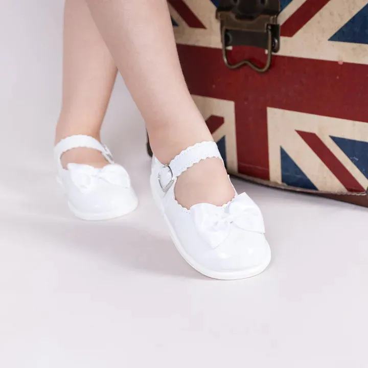 Baypods Girls White First Walker Shoes With Bow Detail