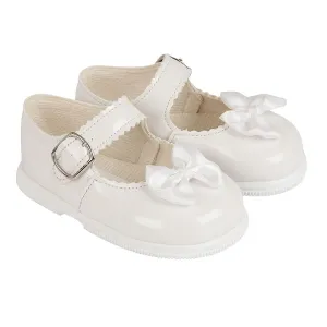 Baypods Girls White First Walker Shoes With Bow Detail