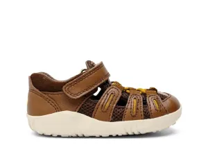 BOBUX - STEP UP SUMMIT SANDAL: CARAMEL   TOFFEE