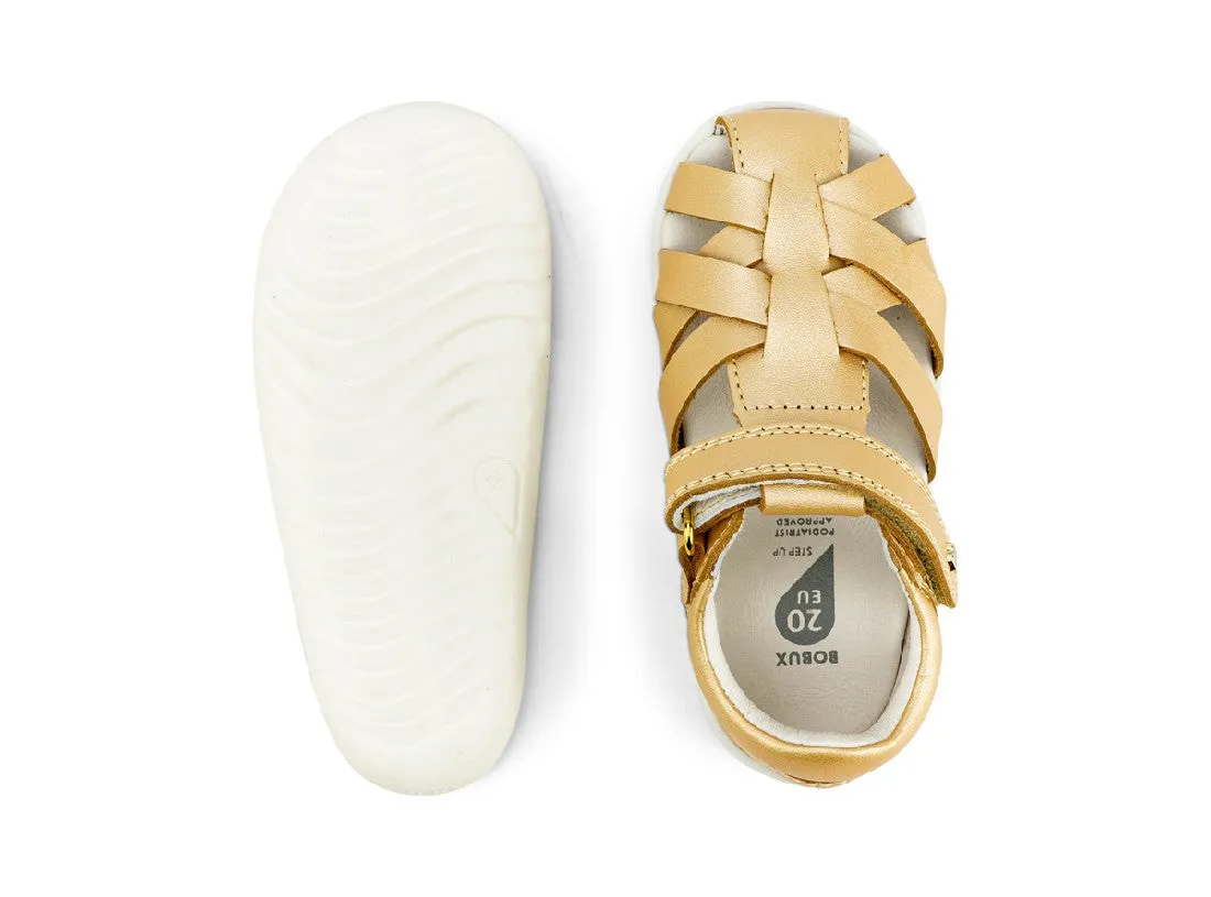 BOBUX - STEP UP TROPICANA II SANDAL: PALE GOLD