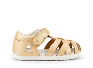 BOBUX - STEP UP TROPICANA II SANDAL: PALE GOLD