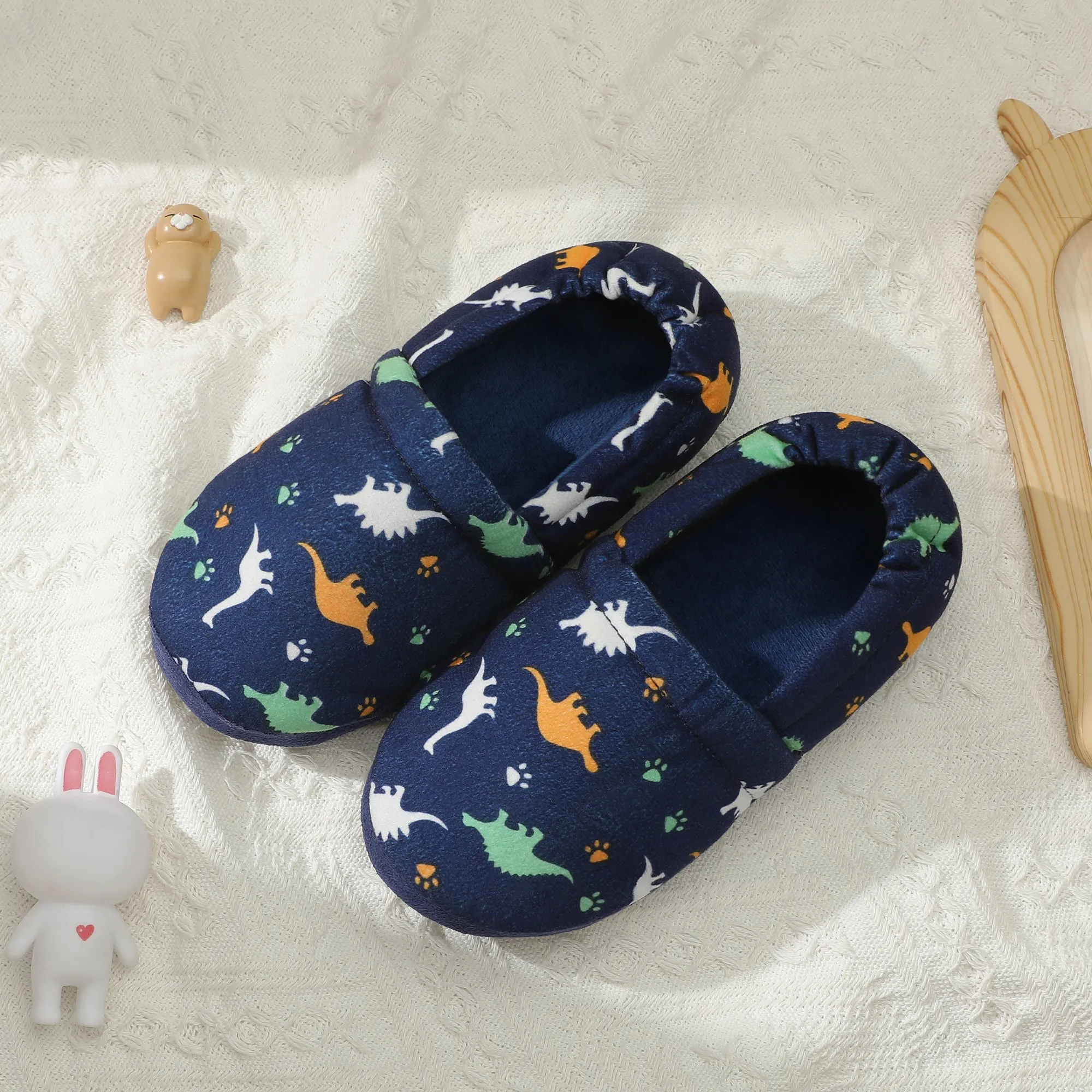 Boys Slippers Indoor House Slippers Bedroom Dinosaur Soft Warm Boys House Shoes with Memory Foam