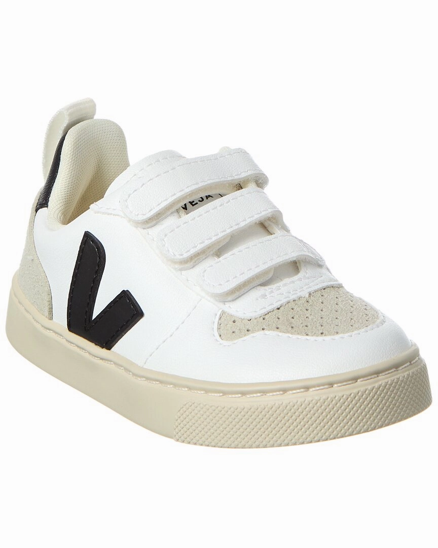 Slim Build Seamless Support VEJA Small V-10 Sneaker