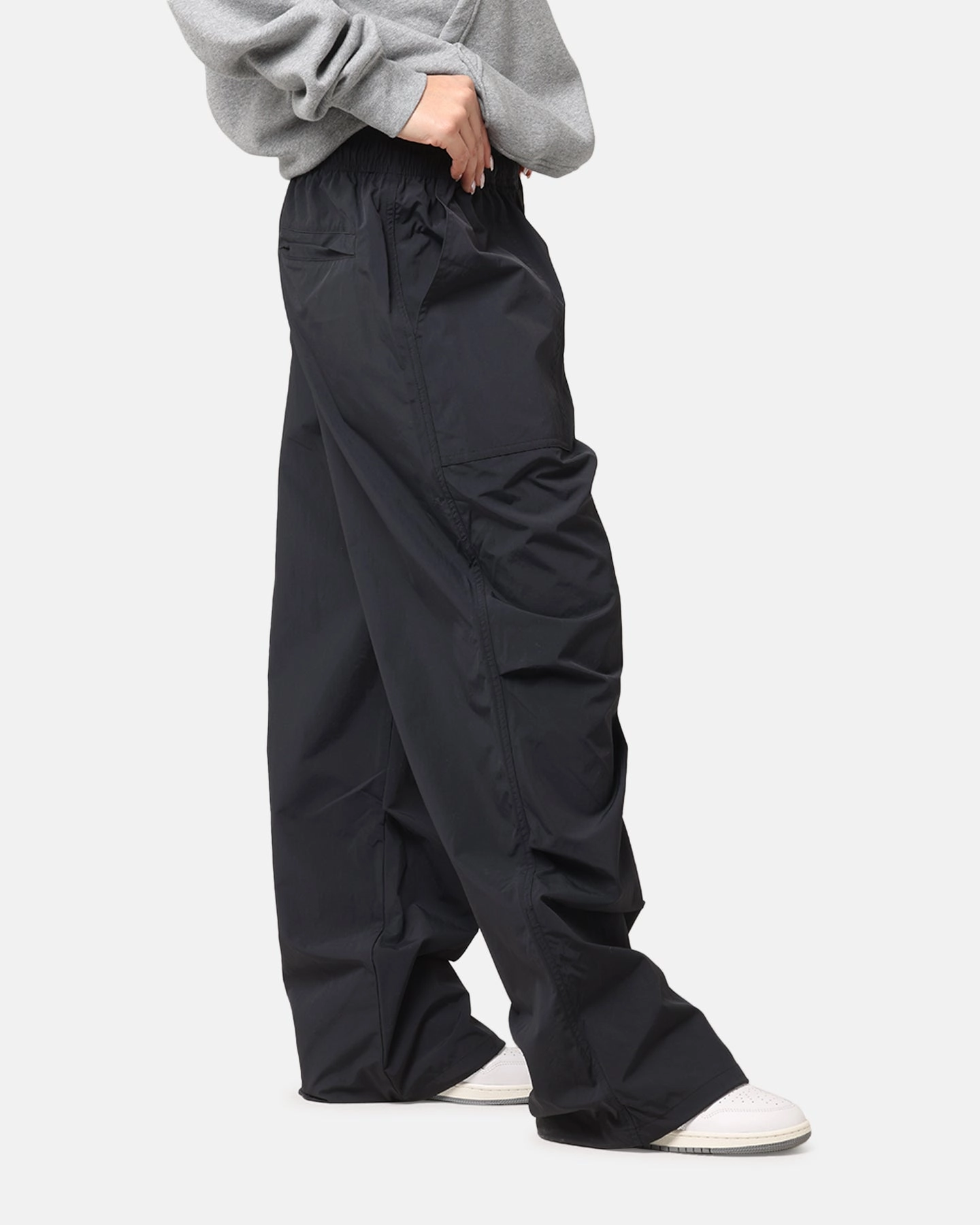 Comfort Layer Smart Design Jordan Essential Statement Woven Pant Black