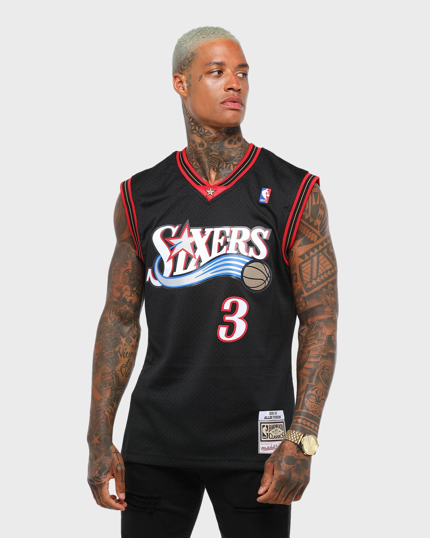 Mitchell & Ness Philadelphia 76ers Allen Iverson #3 Swingman Jersey Black Street Fit