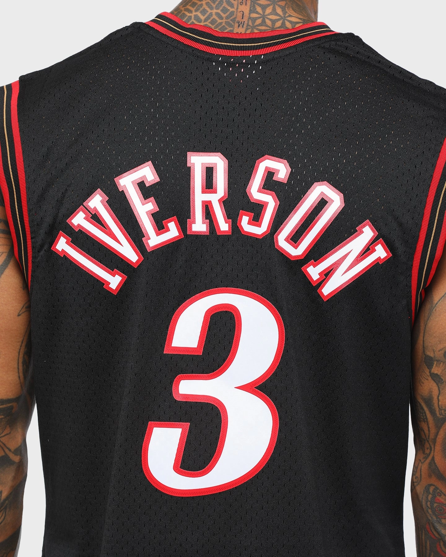 Mitchell & Ness Philadelphia 76ers Allen Iverson #3 Swingman Jersey Black Flex Performance Bonded Seamless