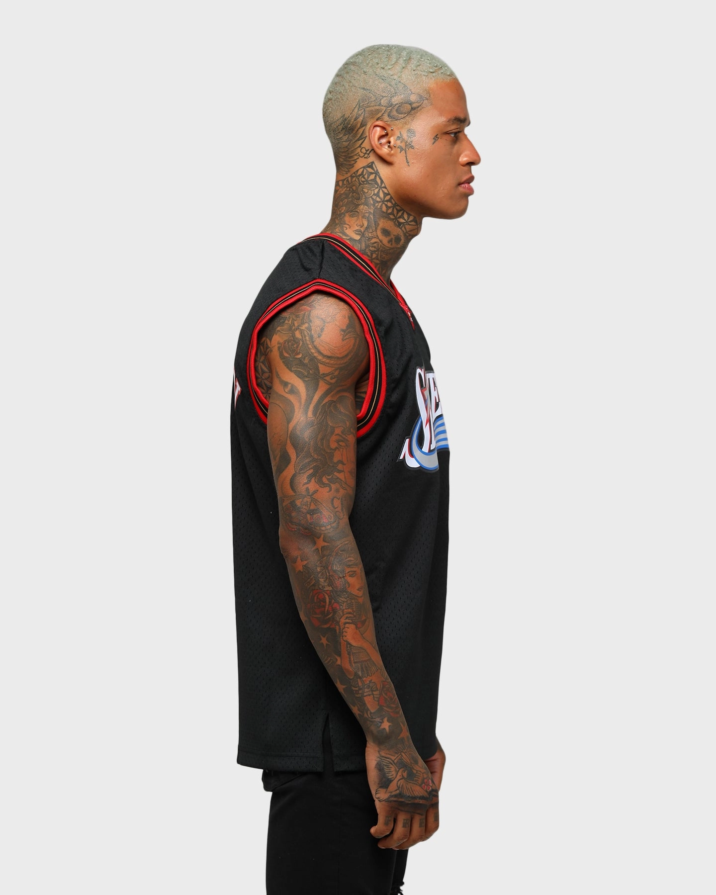 Outdoor Performance Mitchell & Ness Philadelphia 76ers Allen Iverson #3 Swingman Jersey Black