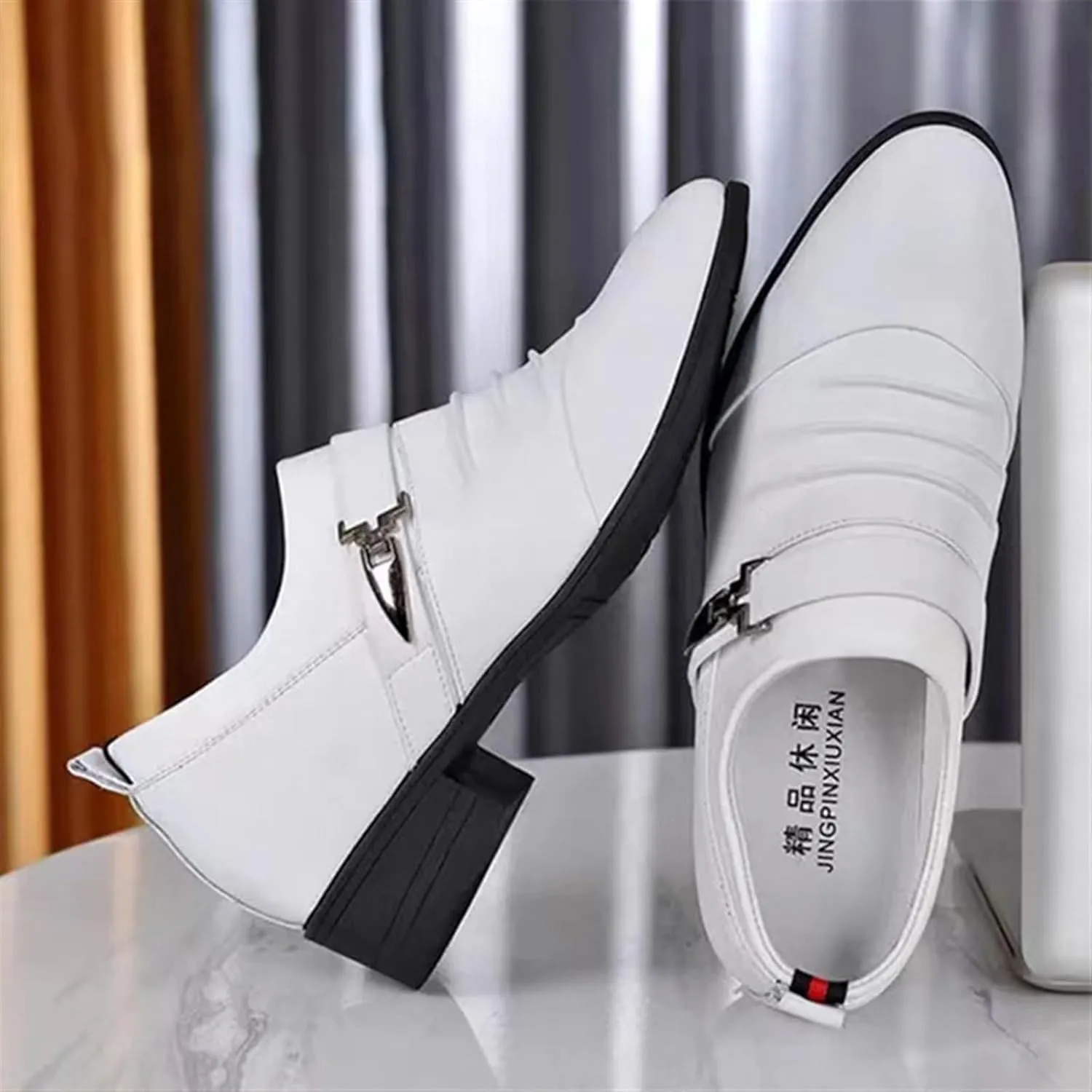 Business Loafers for Men's Pumps Pointed Toe Soft Sole Oxfords Comfort Keep Warm Lined Moccasins Metals Decor Slip on Casual Shoes
