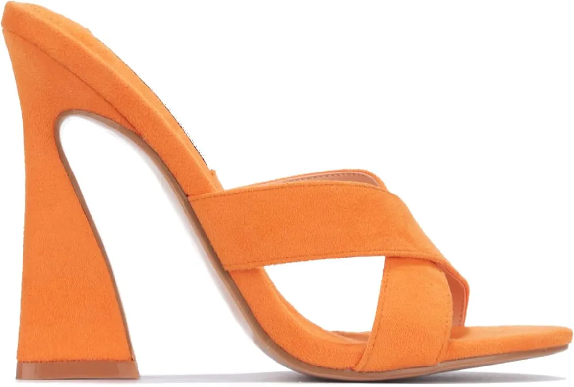 Cape Robbin Kardasian Round Toe Odd Shaped High Heel (Kardasian)