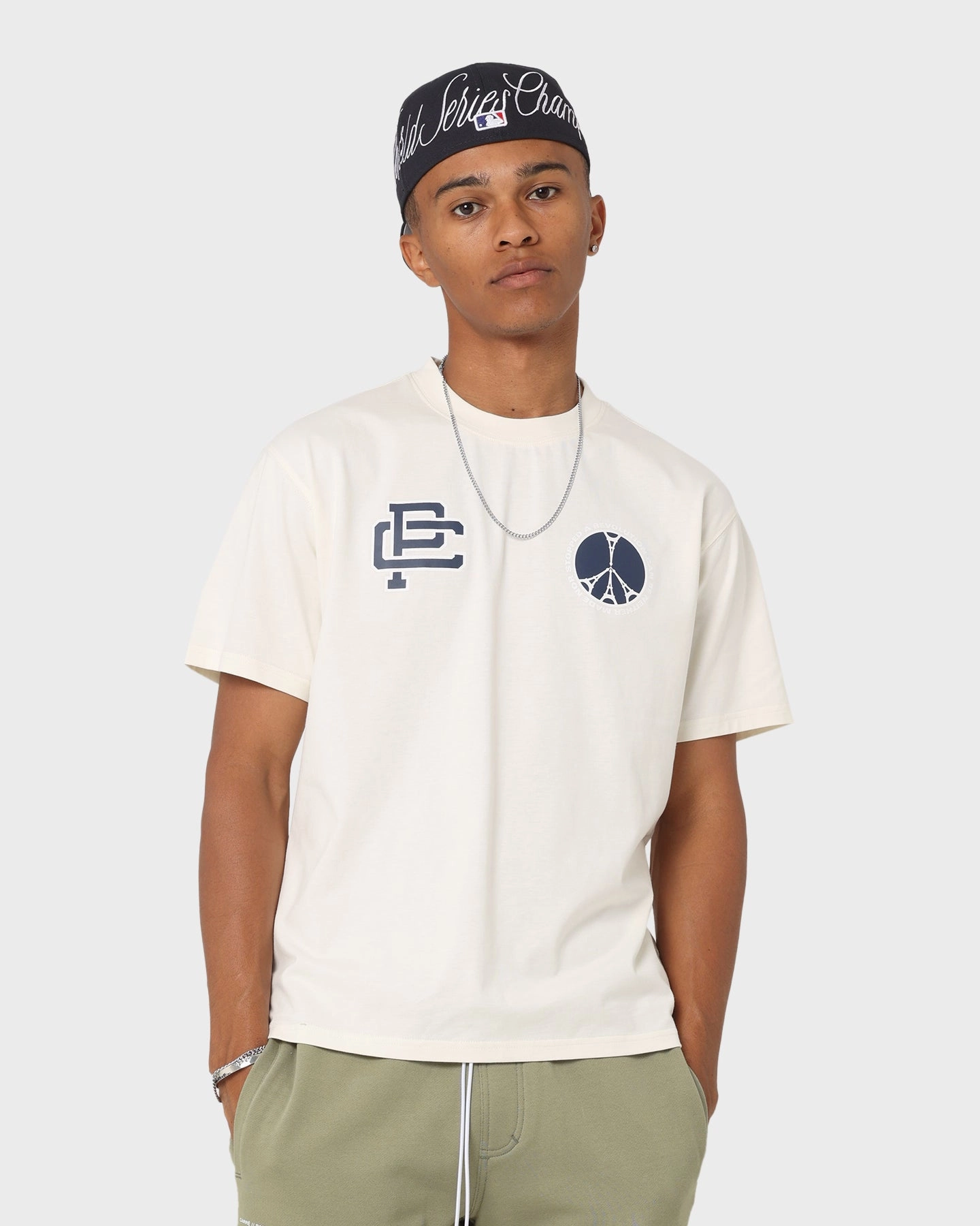 Classic timelessness Bold and Comfortable Carr?? Team Oversized T-Shirt Off White
