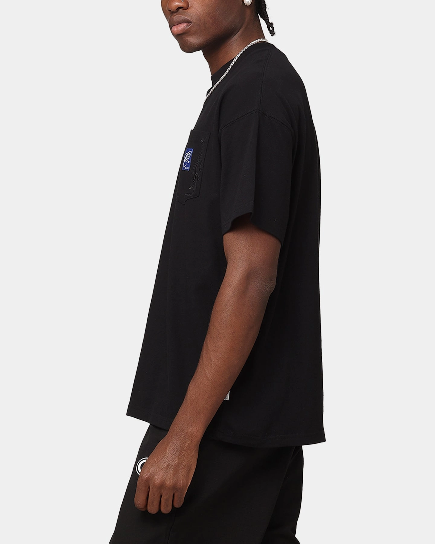 Carre Floral Pocket Oversized T-Shirt Black Relaxed Vibes AntiStatic Properties