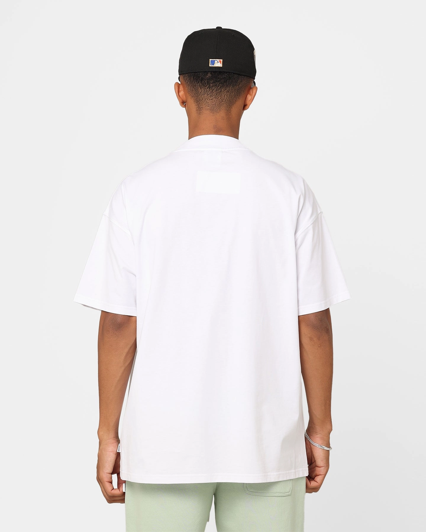 Carre Petal Oversized T-Shirt White Effortless Fit Cozy Touch