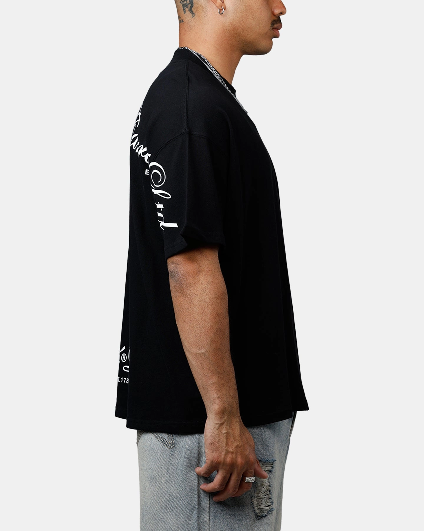 Garment Dyed Neutral Color Carre Side Script Oversized T-Shirt Black/White