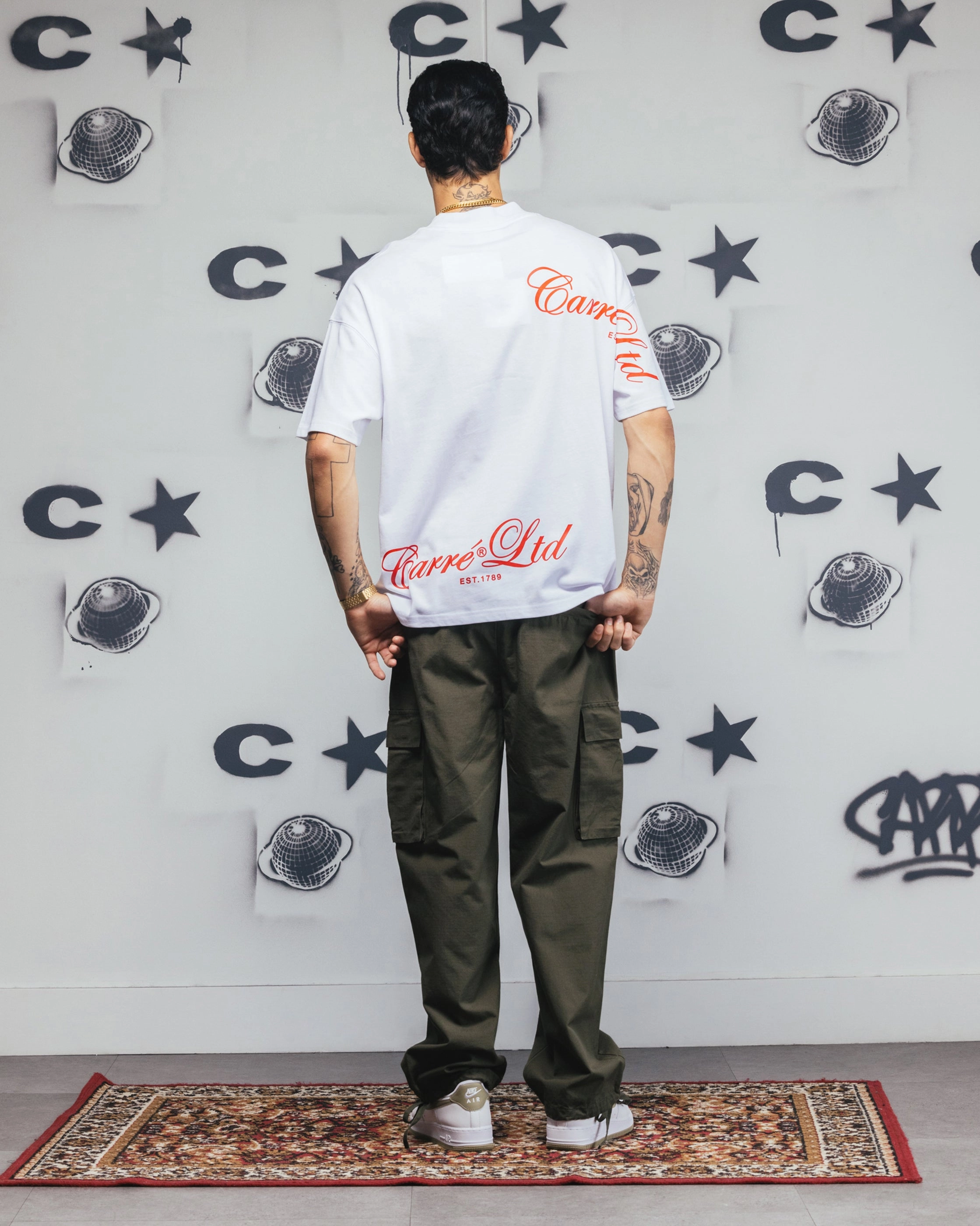 Weekend Fashion Sublimation Resistant Fabric Carre Side Script Oversized T-Shirt White/Red