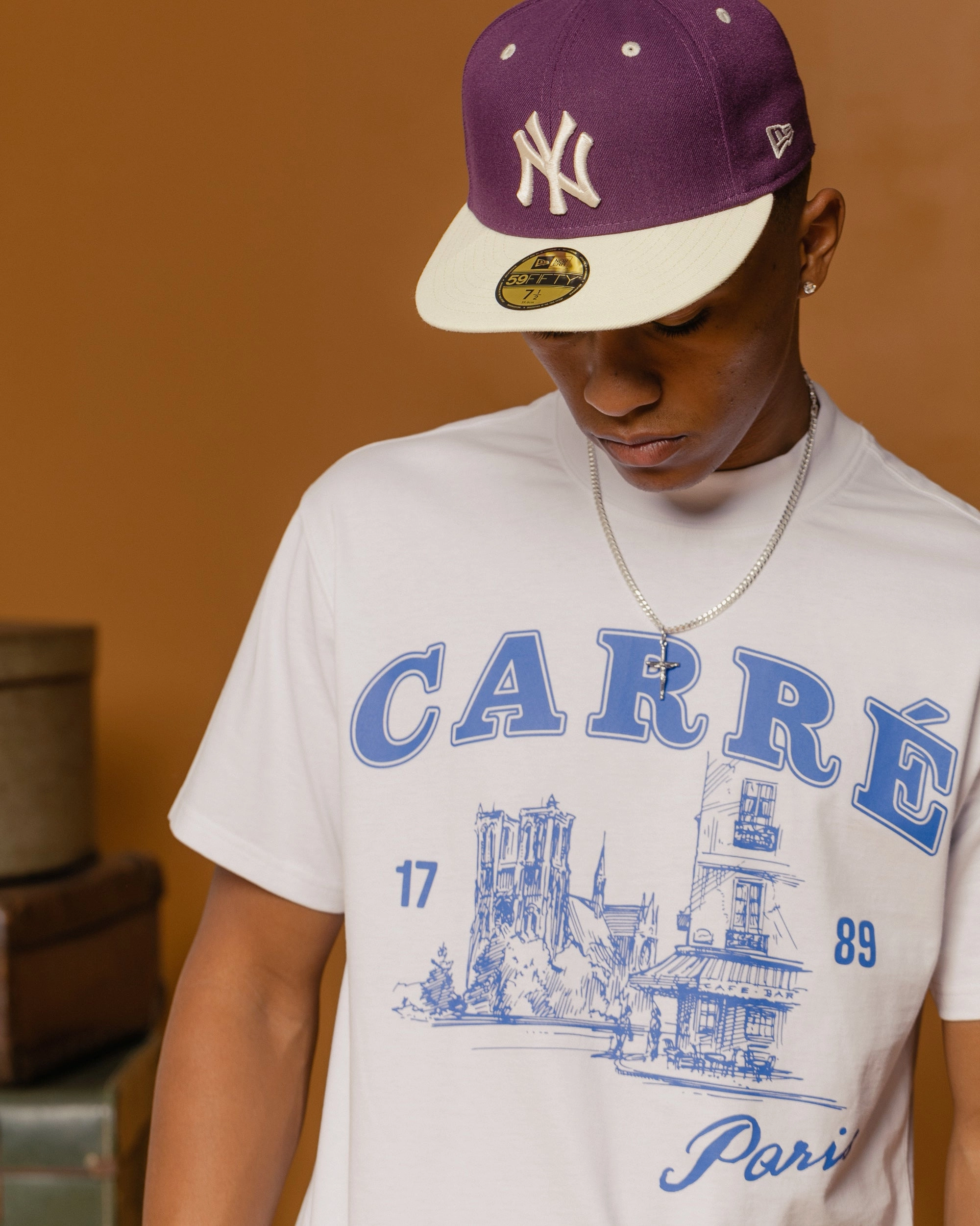 Holiday Outfit Style Carre Vues Oversized Mock Neck Short Sleeve T-Shirt White