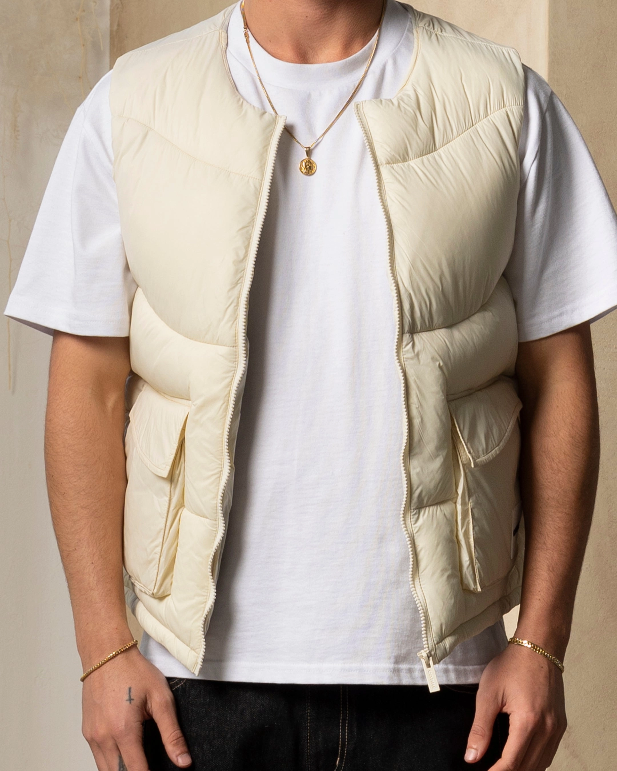 Carre Wave Puffer Vest Light Stone Motion Friendly suitable for work commutes