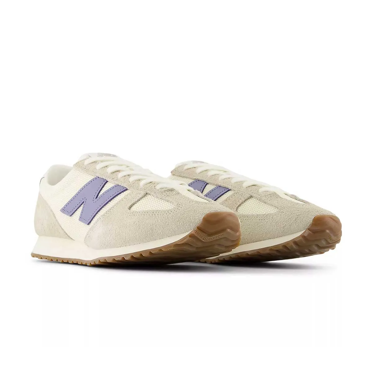 Comfortable Back 471 'Timberwolf Angora'
