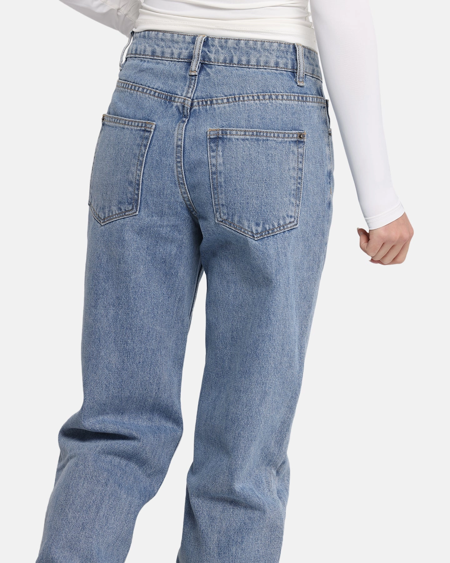 XXIII Women's High Rise Relaxed Jeans Blue Denim Body Aligned Chic Vibe