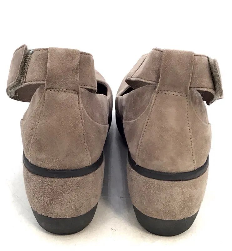 Clarks Women's Tan Wedge Pump Heels - Size 6M