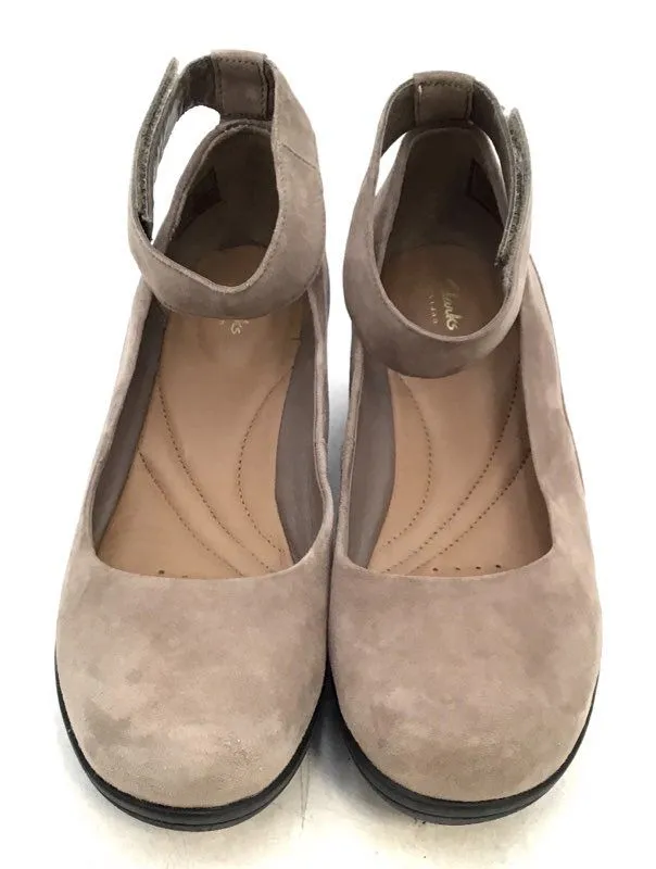 Clarks Women's Tan Wedge Pump Heels - Size 6M