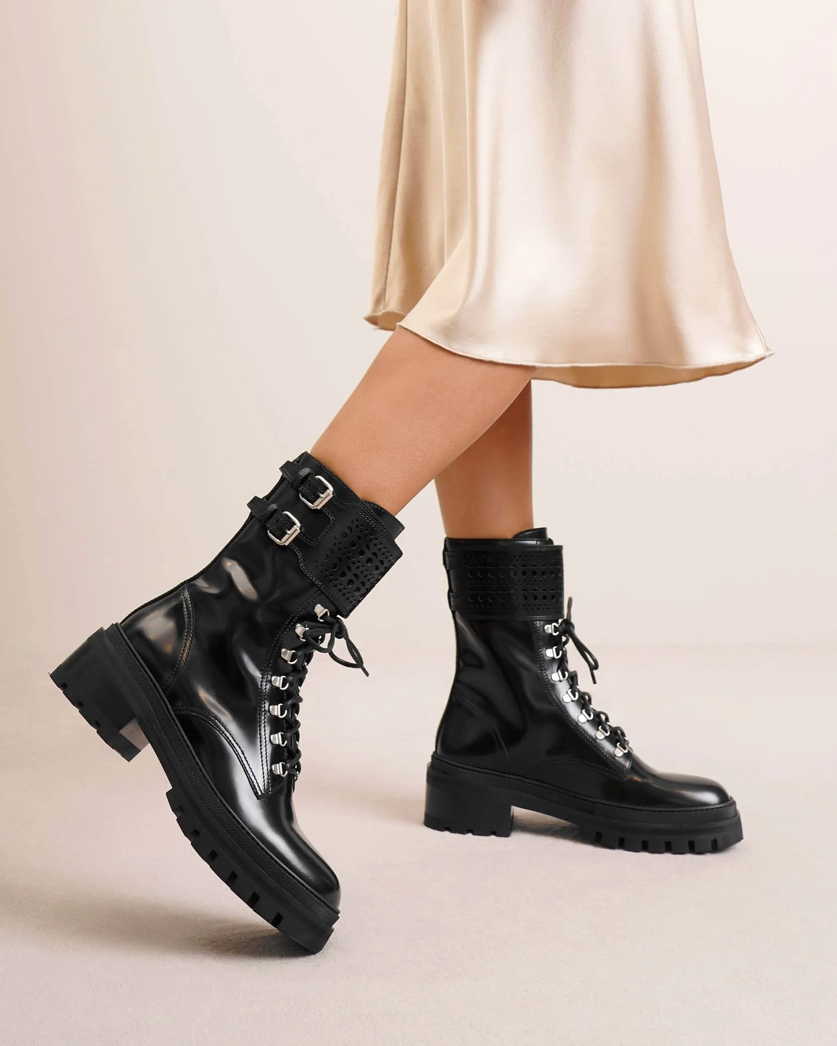 Combat boots