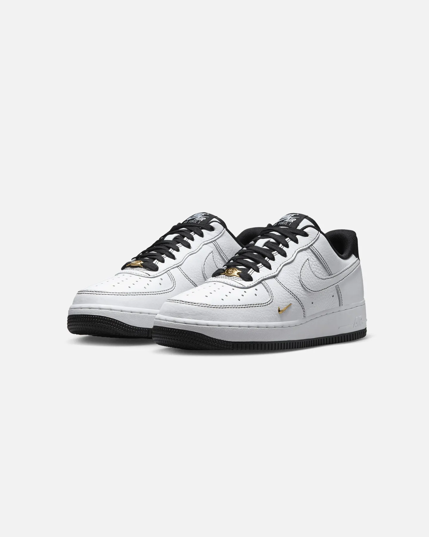 Durable Traction Pattern Smart Nike Women's Air Force 1 '07 "Mini Jewel" White/Black
