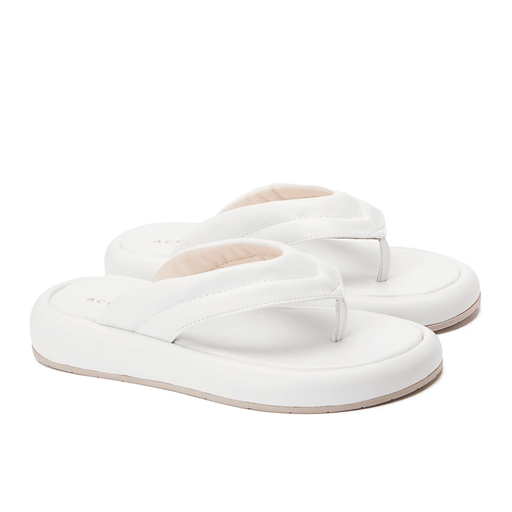 Comfy Footbed Plain Toe Slippers - White