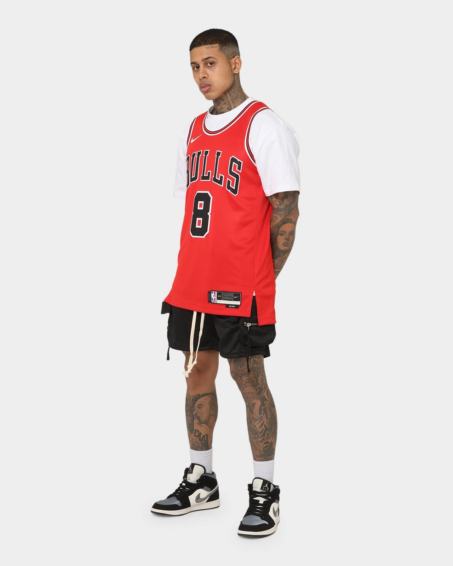 Nike Zach LaVine Chicago Bulls #8 Icon Edition 2022/23 Nike Dri-FIT NBA Swingman Jersey University Red Brushed Interior Stretch Fit Fabric
