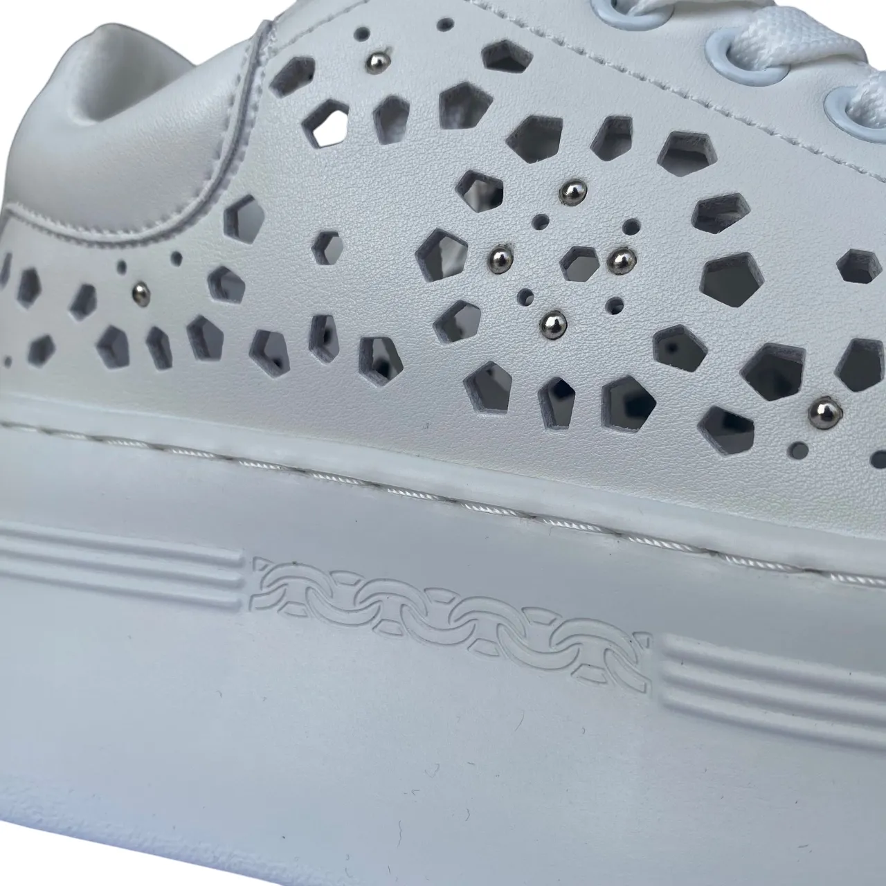 Cult scarpa sneakers con zeppa da donna Pearl 4425 bianco Minimal Drop Profile Stretch Lace Cover