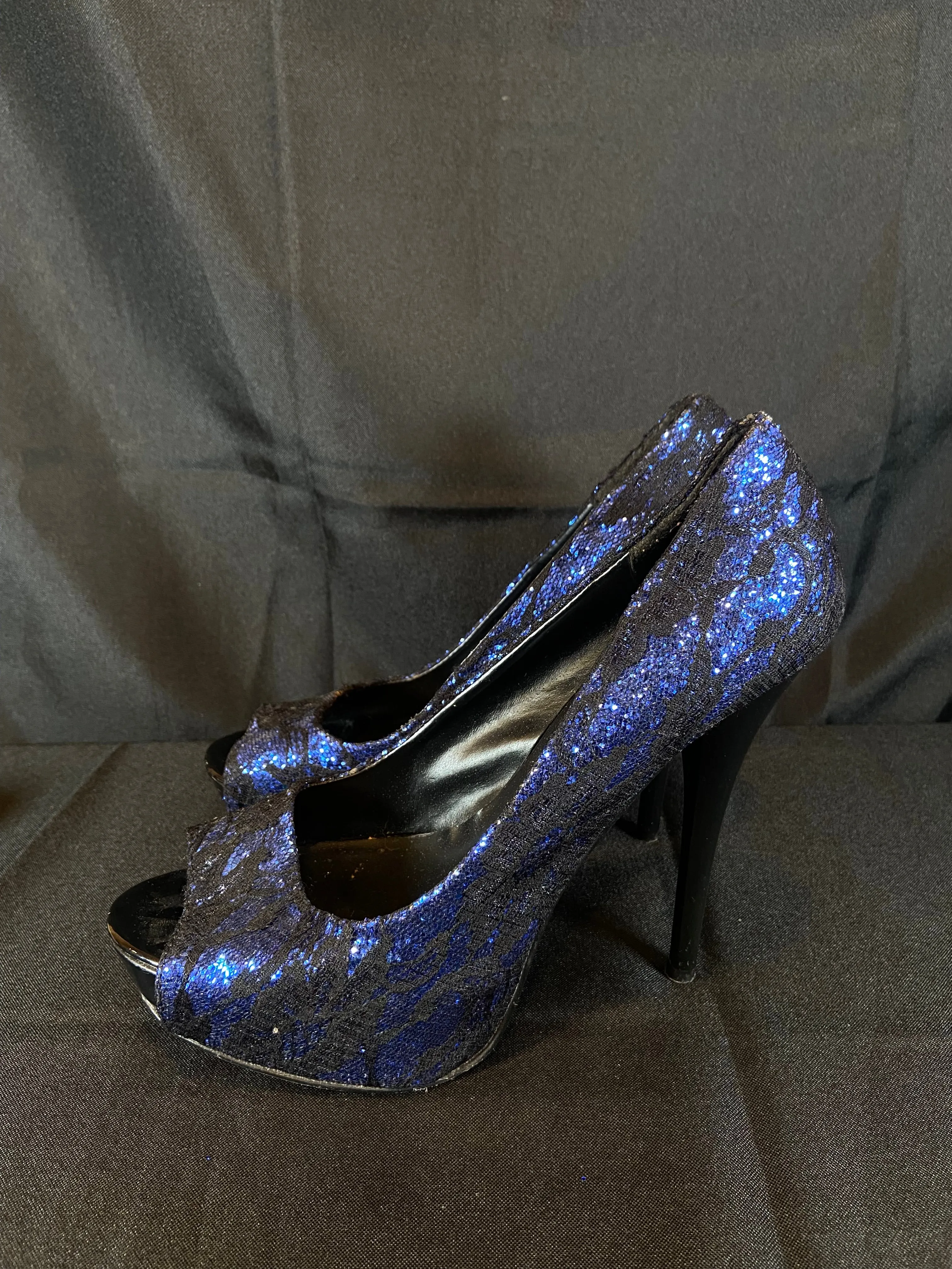 Deb Blue Glitter with Black Lace Pump Heels Womens size 9