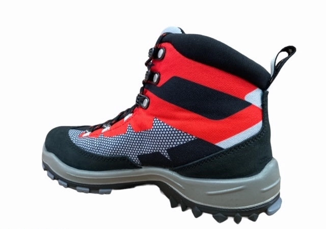 Mobility Boost running in a bike lane area shoes Dolomite scarponcino da ragazzo da trekking Steinbock WT GTX 282783 PGFR grigio-rosso