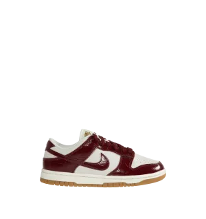DUNK LOW LX (WOMENS)