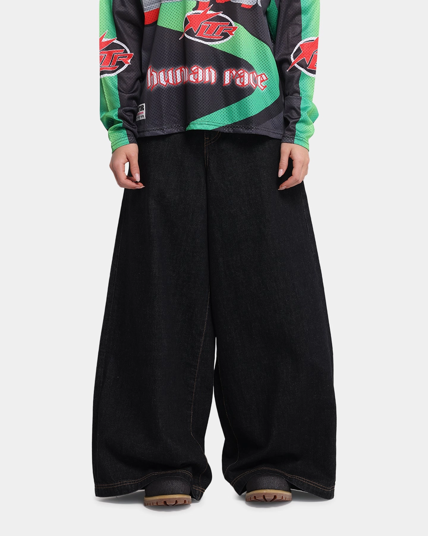 Flattering Design Lightweight Fit Loiter Skate Jeans Black