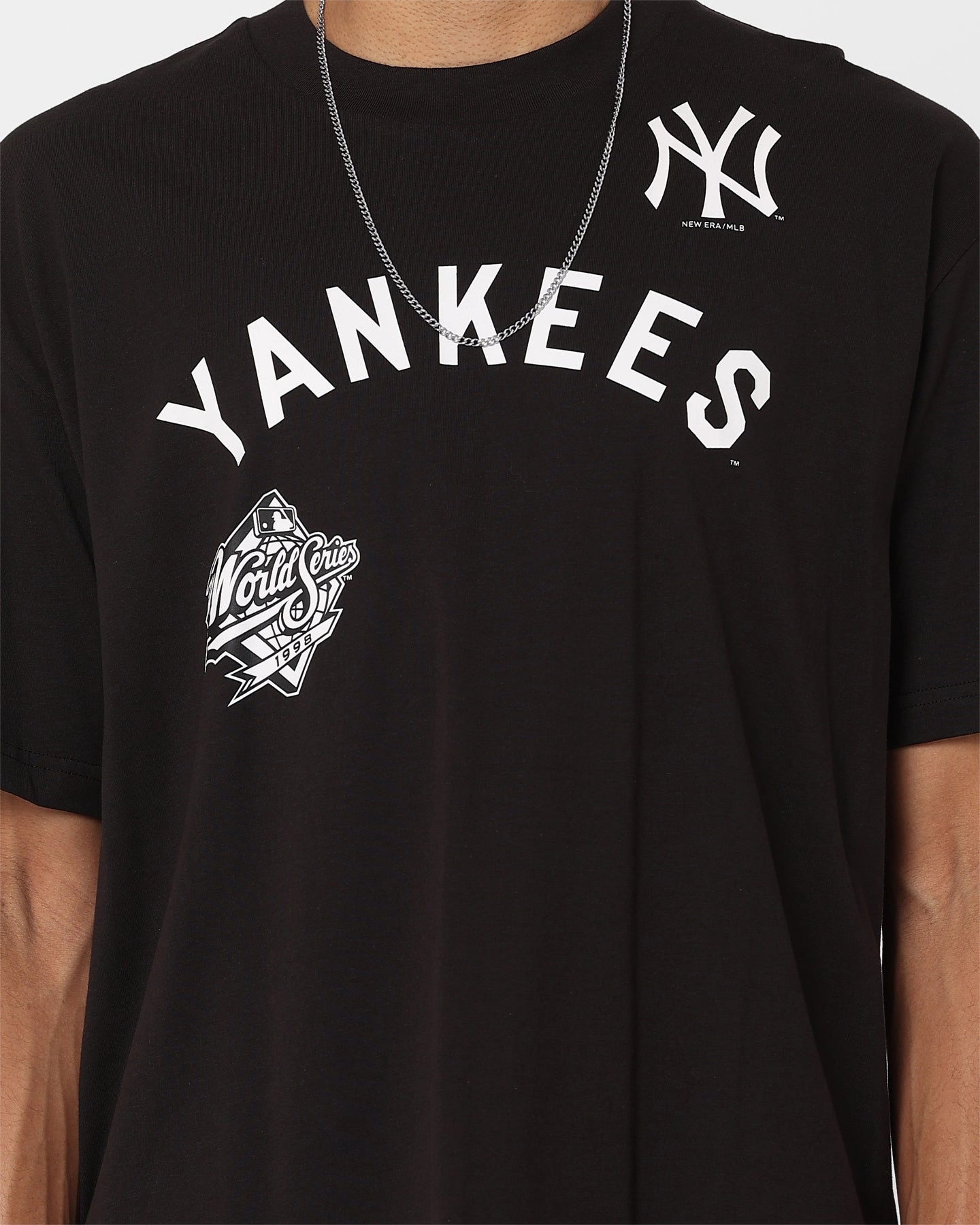 New Era New York Yankees Oversized T-Shirt Black Ultra Soft Texture